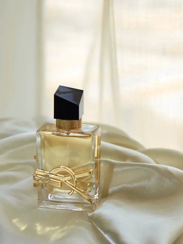 YSl The strong fragrance of the water of freedom - Image 2